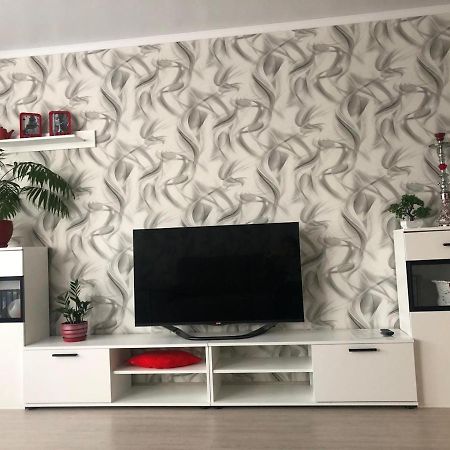 Helena Apartments On Mira 61 Mogilev Ngoại thất bức ảnh